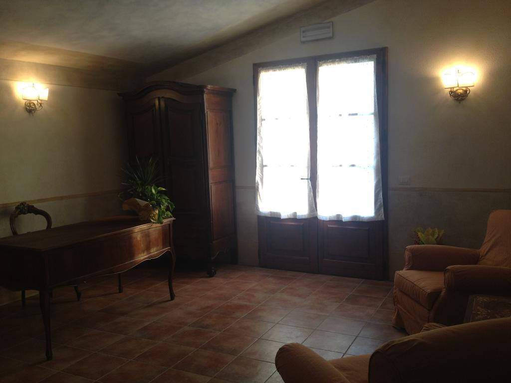 La Locanda Di Ortimino Монтеспертоли Екстериор снимка