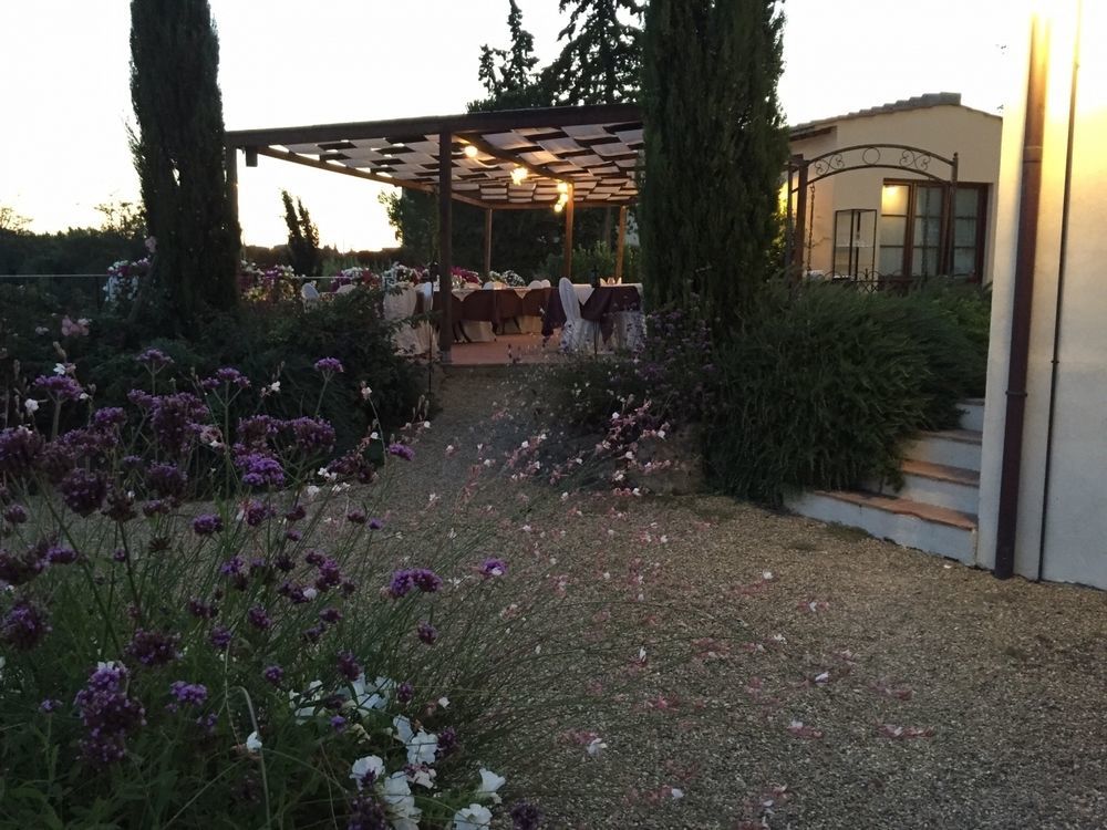 La Locanda Di Ortimino Монтеспертоли Екстериор снимка