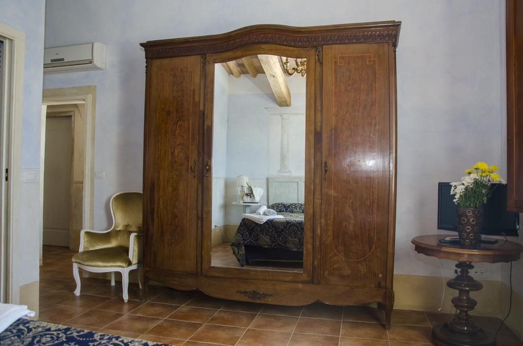 La Locanda Di Ortimino Монтеспертоли Екстериор снимка